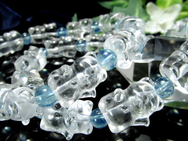 天然水晶 左手招き猫 デザインブレスレット 水晶招き猫16mm×9個前後 アクアマリンビーズ6mm×9珠前後 商売繁盛や良縁 身近な福を招いてくれるにゃんこ