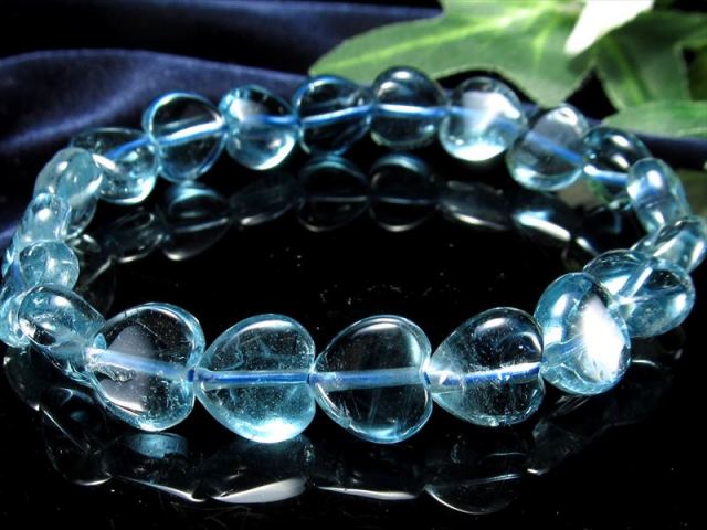 3A+ ぷっくり可愛いハート型 ブルートパーズ ハート型