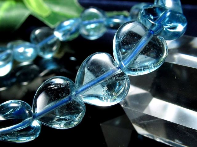 3A+ ぷっくり可愛いハート型 ブルートパーズ ハート型