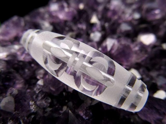 ミニ水晶天珠 ヴァジュラ 金剛杵 天珠 こんごうしょてんじゅ 最大長さ約28mm-30mm 1個売り 不運消滅・厄災除去・精神強化・不眠解消 クリスタル製