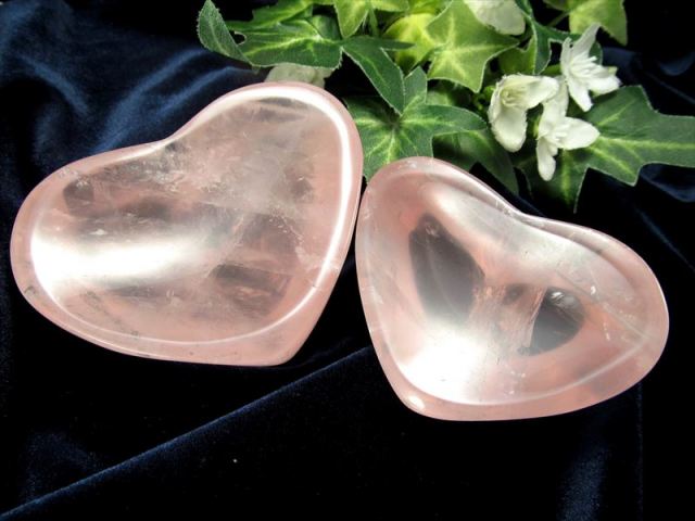 小物が浄化できる天然石小皿 ローズクォーツ ハート型小皿 置物 1個