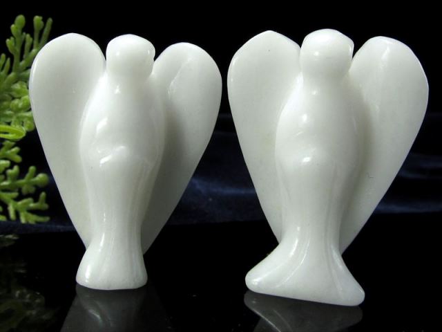 漢白玉(アラバスター) ミニエンジェル 彫り置物 高さ約3cm-4cm 可愛いミニサイズ 幸福を運ぶ天使モチーフ インテリアや贈り物に ブラジル産