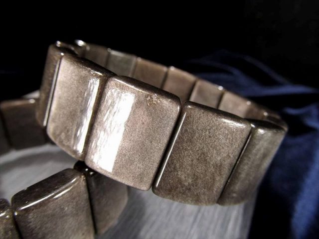 シルバーオブシディアン バングルブレスレット 幅約20mm前後 神秘的で気品ある白銀シラー 希少なバングル型ブレスレット レクタングルタイプ