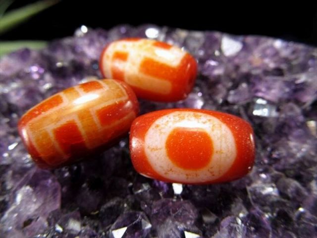 紅朱砂入り 一眼卍天珠 いちがんまんじてんじゅ 紅天珠 1個売り 約18mm