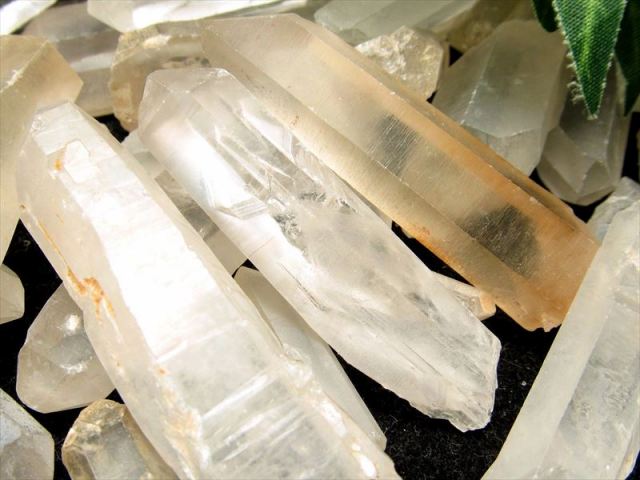 お得なセット売り マダガスカル産 水晶ポイント 詰め合わせ 100gセット 一袋約8-15個前後入り 約束の大地 浄化力の強い産地からの贈り物 マダガスカル産