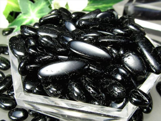 ブラックトルマリン 大粒 さざれ 100g 粒の大きさ 約8ミリ-18ミリ 浄化用・インテリアに ブラジル産