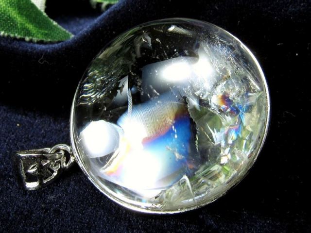 天然虹入り アイリスクォーツ ペンダントトップ 石サイズ直径約25mm 重