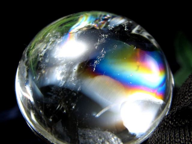 天然虹入り アイリスクォーツ ペンダントトップ 石サイズ直径約25mm 重さ18.5g 虹色に輝くアイリスクォーツ 超透明天然水晶使用 希望で未来を照らす石