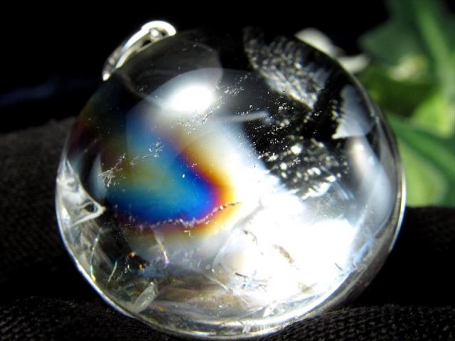 天然虹入り アイリスクォーツ ペンダントトップ 石サイズ直径約25mm 重