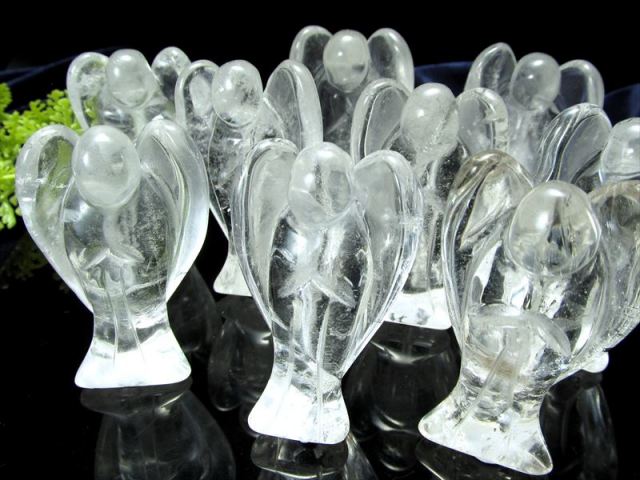 ○4A【天然水晶 エンジェル彫り】1個売り 縦50mm前後 天使クリスタル