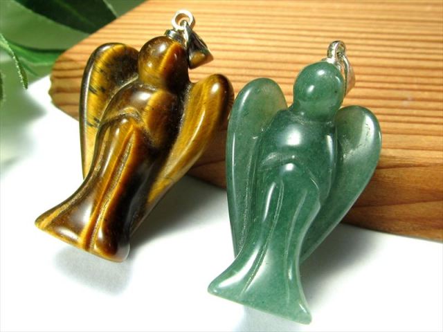 選べる2種類 天然石 エンジェル彫り ペンダントトップ 1個売り 約28ミリ前後 アベンチュリン タイガーアイ ミニサイズ天使彫刻
