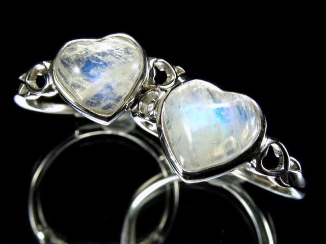 ブルームーンストーン ハート型リング 1個売り フリーサイズ 13号-19号 石の縦約8mm-9mm前後 極上質ストーン使用 シルバーリング Silver925 指輪 インド産