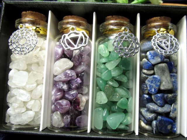 セット売り 数量限定入荷 7チャクラ さざれ石 ボトル置物 瓶サイズ 高
