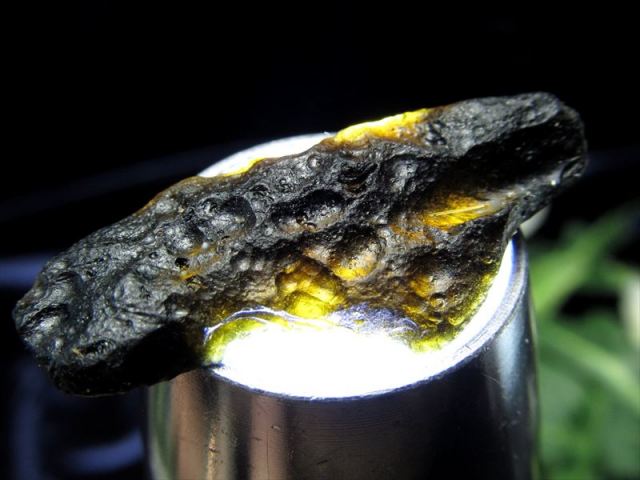 今回は大き目 テクタイト原石 詰め合わせ 約100gパック サイズの平均約