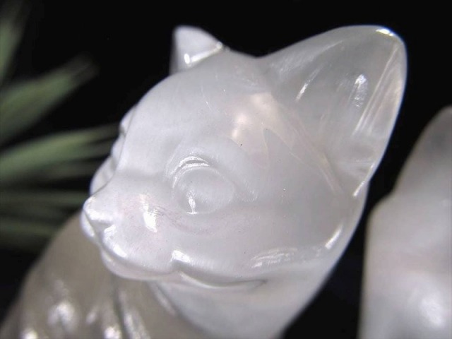 セレナイト 透石膏 猫 ネコ 彫刻置物 高さ約8.5cm-9.5cm 1個売り おすわりにゃんこ 白猫モチーフ 子孫繁栄・商売繁盛 聖母マリアのガラス