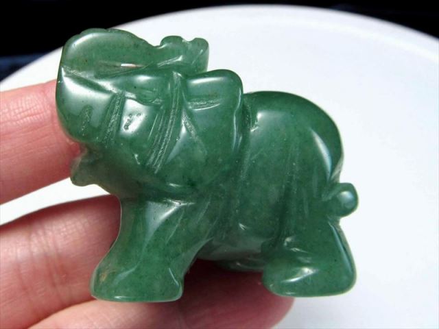 ミニサイズ 濃いめグリーン アベンチュリン ゾウ 置物 重さ30g-40g前後