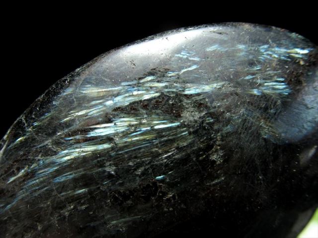 太古の天然石 ヌーマイト ホットストーン型 タンブル 1個売り 重さ175g