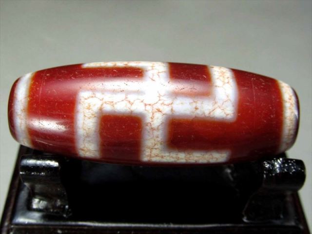 一眼 卍 まんじ 紅朱砂龍紋天珠 約39mm 1個売り 一眼天珠 卍天珠