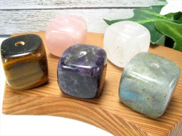 選べる5種 天然石 四角丸四角形 お香立て 1個売り 穴径約1.5mm-2mm ぷりっとツヤ感 インテリアにも 天然水晶 アメジスト ローズクォーツ ラブラドライト