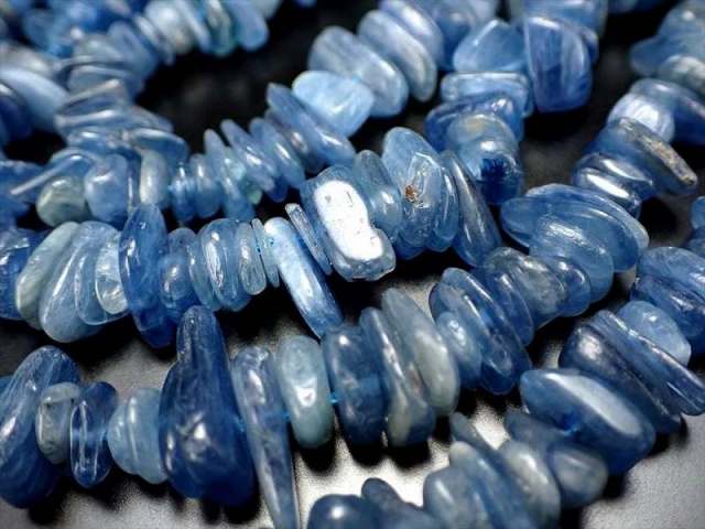 カイヤナイト さざれ連 約5mm-12mm 38cm-40cm ネックレスなどに 貴重なさざれを贅沢使用 ブラジル産 パワーストーン 天然石