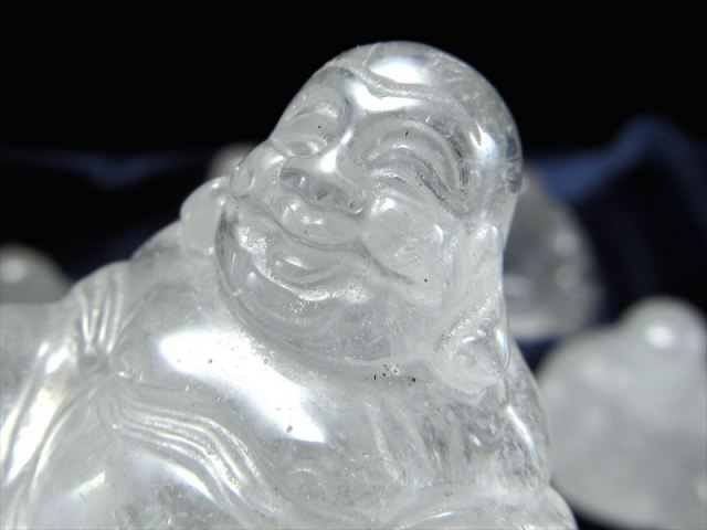 高品質 天然水晶 布袋様彫り置物 1個売り 約35g-45g 極上手彫り彫刻 弥勒菩薩 ミロクボサツ ブラジル産 パワーストーン 天然石