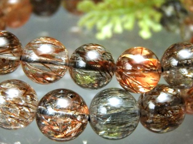 針状マイカの煌めき フォリエーテッド・マイカインクォーツ ブレスレット 7mm-7.5mm×25珠前後 オレンジ・ブラックエピドートインクォーツ 葉片状雲母結晶