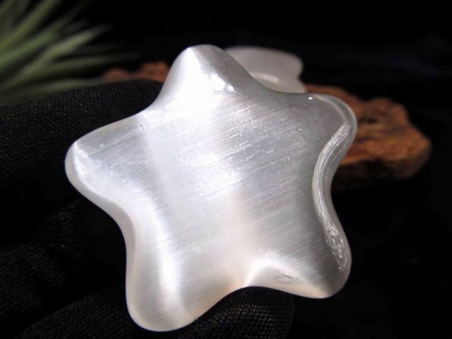 1個売り 美品キャッツアイセレナイト 星型 タンブル 石サイズ約43mm-48mm ぷにっと可愛いスター型 艶々良質 聖母マリアのガラス メキシコ産 パワーストーン