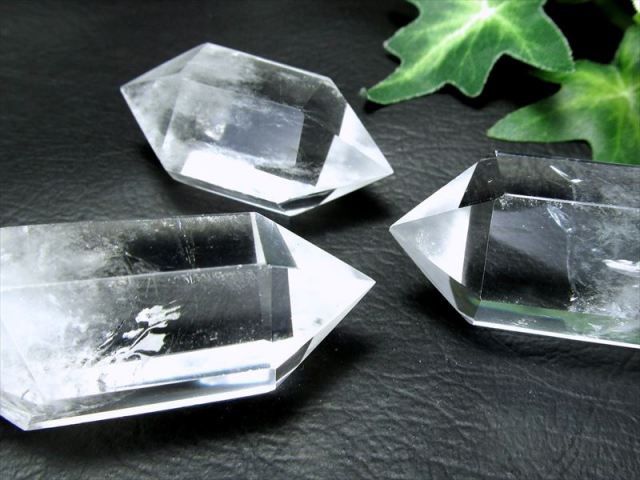 3A 天然透明 水晶 ダブルポイント 双剣 60g-70g 超透明 手ごろな小さめサイズ 大人気浄化アイテム ブラジル産 パワーストーン 天然石