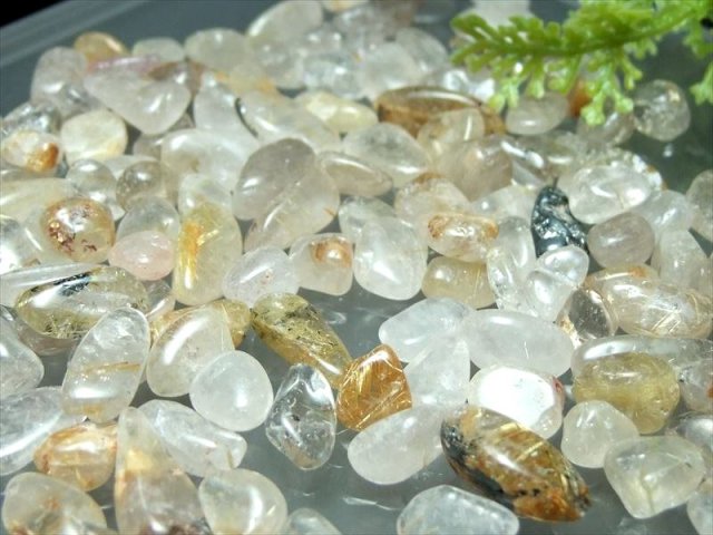たっぷり1キロ(大粒)特価 丸タイプ ゴールドルチルクォーツ