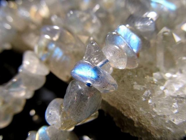 AAA ラブラドライト さざれ 連 約5mm-11mm 一連 約38-40cm 透明感抜群 シラー効果 激安奉仕 マダガスカル産 rn-p パワーストーン 天然石