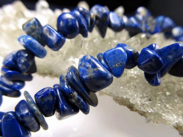 ラピスラズリ さざれ 約4mm-13mm 一連 約78-80cm 鮮やかブルー ネックレスなどに アフガニスタン産 rn-p パワーストーン 天然石