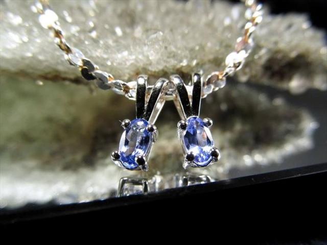 極上5A タンザナイト ペンダント トップ オーバルカット型 石サイズ縦約5mm 1個売り 神秘的なブルー 超透明 宝石質 SILVER925 タンザニア産