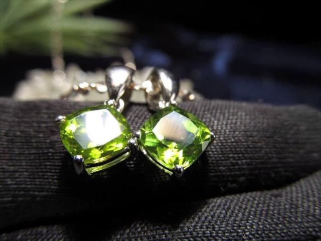 新作☆大人の髪飾り　花香る宝石(ペリドット 超大粒】大粒宝石の髪飾り～トルマリンカラー - L.O.F (Library of