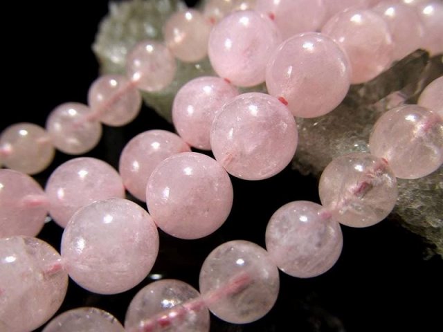 緊急入荷 透明タイプ 約10mm珠 モルガナイト 一連 約38-40cm ピンクアクアマリン 淡いピンク&オレンジカラー 4月の誕生石 モルガン石 ブラジル産