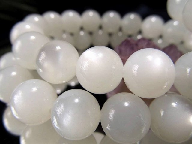 AA+ ホワイトムーンストーン ブレスレット 9mm×21珠前後 程良い透け感 煌めくシルバーシラー 6月の誕生石 永遠の愛の象徴 インド産 bl-p