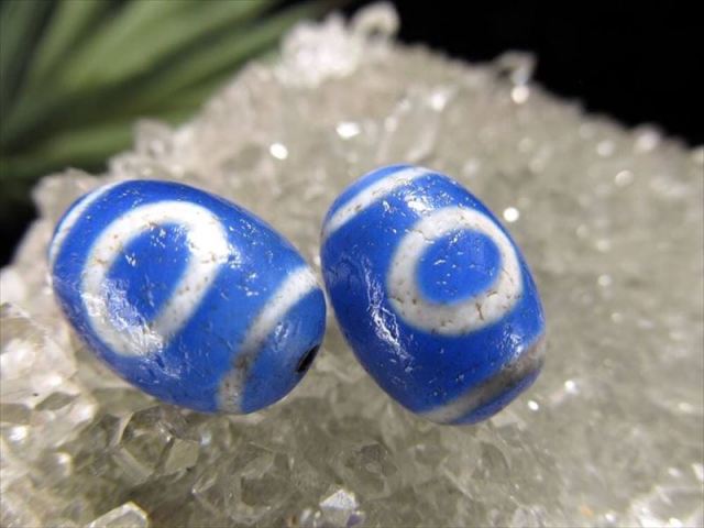 鮮やかブルー ブルーアゲート 天地天珠 てんちてんじゅ ころんと可愛い