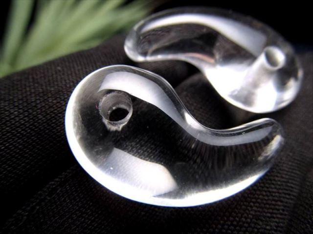 1個売り Lサイズ 天然水晶 勾玉 天然石縦約30×横約17mm 純粋と浄化を