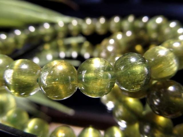 透明 濃色グリーンカラー グリーンアパタイト ブレスレット 6.5mm-7mm×28珠前後 入手困難なグリーンカラー 穏やかに自己表現する力を与えてくれる ブラジル産