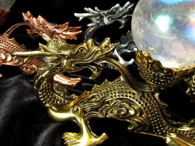 選べる3種類 ヴィンテージ調 神龍デザイン 天然石丸玉用台座 幅17cm 台座部分の幅約3cm ゴールド シルバー ブロンズ インテリアやお部屋のアクセントに 亜鉛合金製 inmy