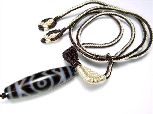 デザイン組み紐ネックレス ホワイト&ブラウンMIXカラー 首周りサイズ約60cm 長さの調整可能な組み紐ネックレス 天珠 天然石が装着可能 パワーストーン
