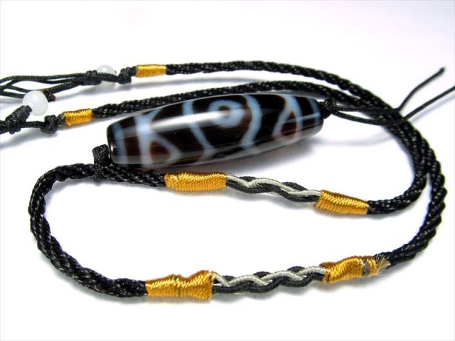 デザイン組み紐ネックレス ブラックカラー 首周りサイズ約60cm 長さの調整可能な組み紐ネックレス シンプルタイプ 黒色 天珠 天然石が装着可能 タイプN