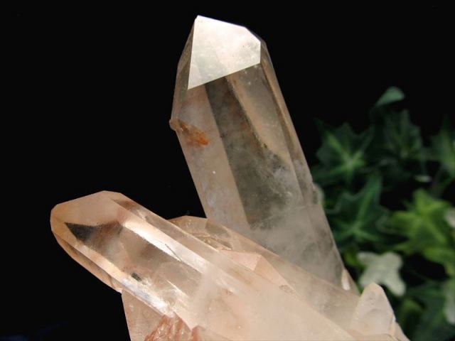 希少 ピンクタイプ マダガスカル産 水晶 クラスター 高さ95mm 重さ318g 