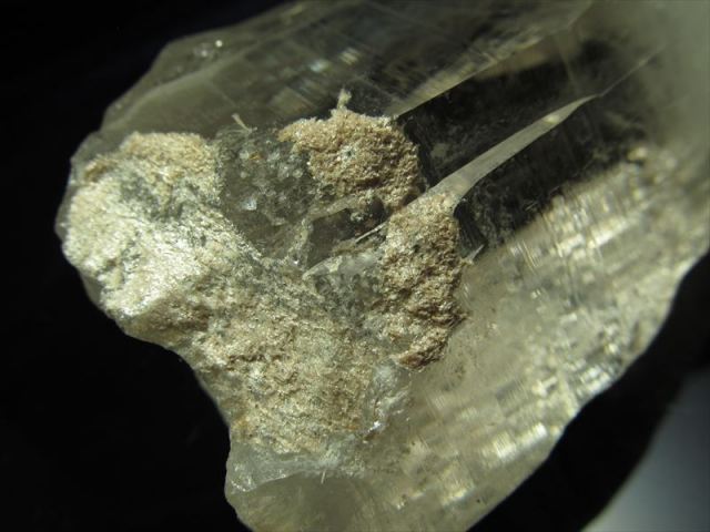 虹入りガーネッシュヒマールカテドラル水晶