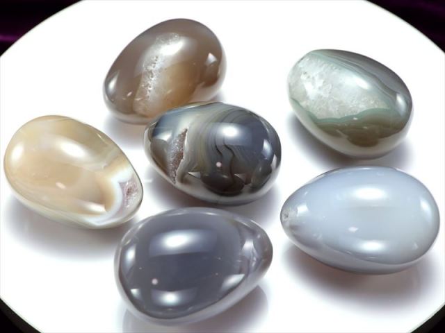 ウルグアイ産❣️天然石 瑪瑙の卵形 置物D.474 ウルグアイ産❣️天然石