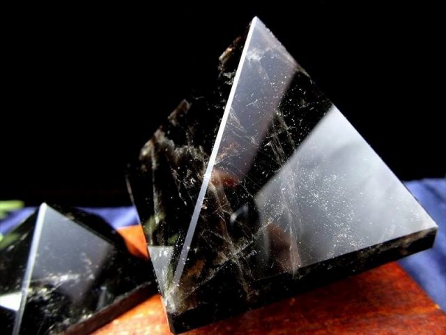 天然 黑水晶 モリオン ピラミッド モリオン ピラミッド 1個売り 約70g-90g 黒水晶 置物 ピラミッド