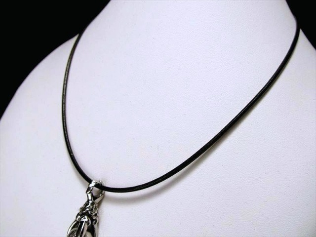 クールな革紐ネックレス ブラック 長さ50cm 幅約1.9mm、金具部分 太さ約3mm ペンダントトップの相方 取り外し簡単 男性にも女性にも 革紐