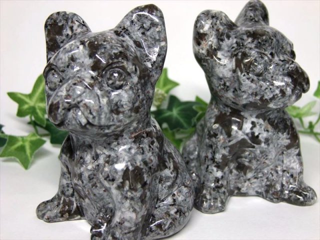 犬好きに刺さるフォルム ユーパーライト フレンチブルドック 彫刻 置物
