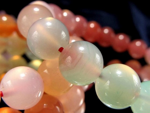 ソルトソースアゲート ブレスレット】9mm-9.5mm×21珠前後 女性に人気