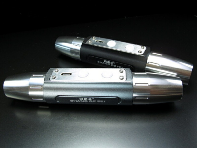 選べる2色のボディ LED ブラックライト 長さ約147mm 長波・短波に簡単切り替え 紫外線ライト 集光 天然石・鉱物・宝石用鑑定などに 便利なUSB接続 充電式