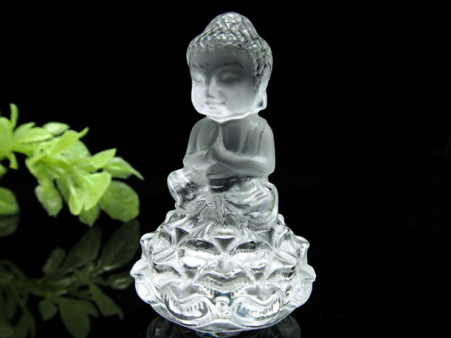 天然水晶 ミニ大仏くん 蓮台付 彫刻 置物 高さ35mm-45mm前後 重さ約40g